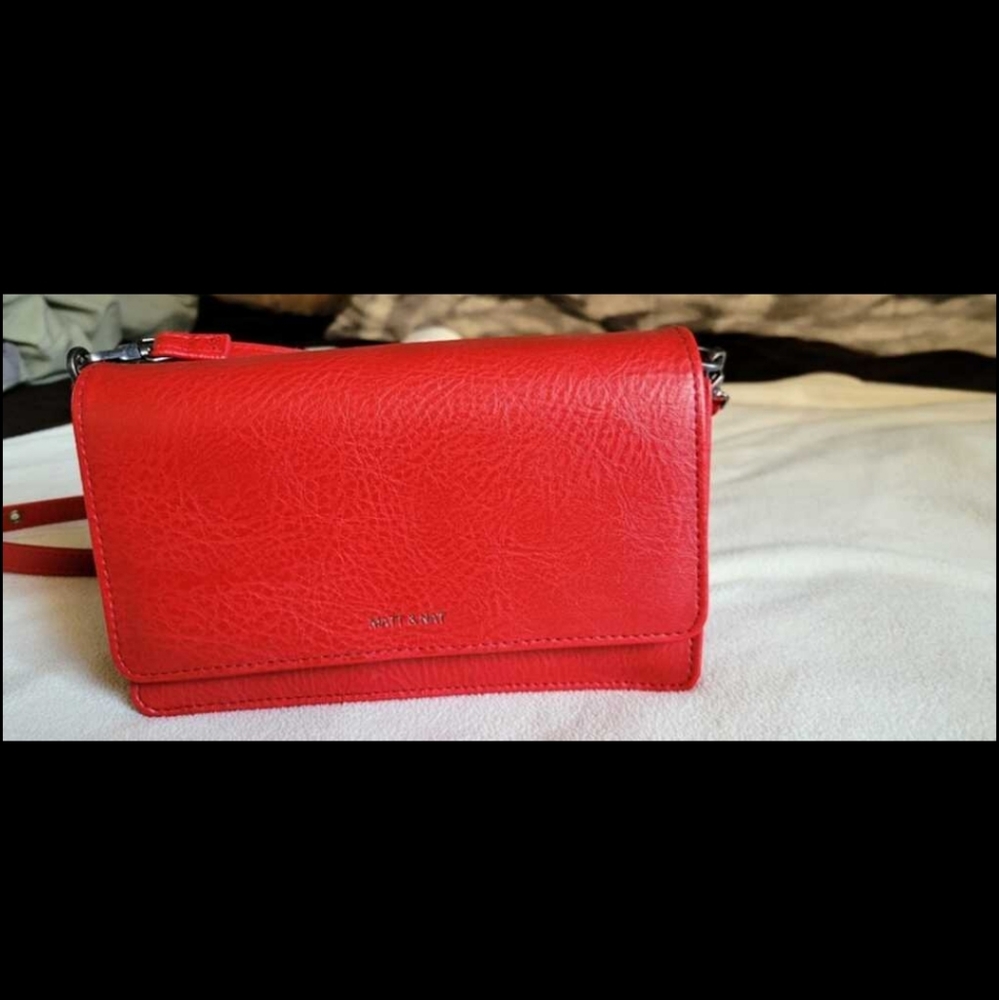 Matt n Natt crossbody purse like new
